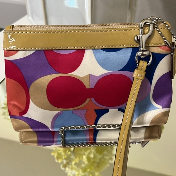 Coach Poppy Wristlet Purse, Vintage - Picture 8 of 13